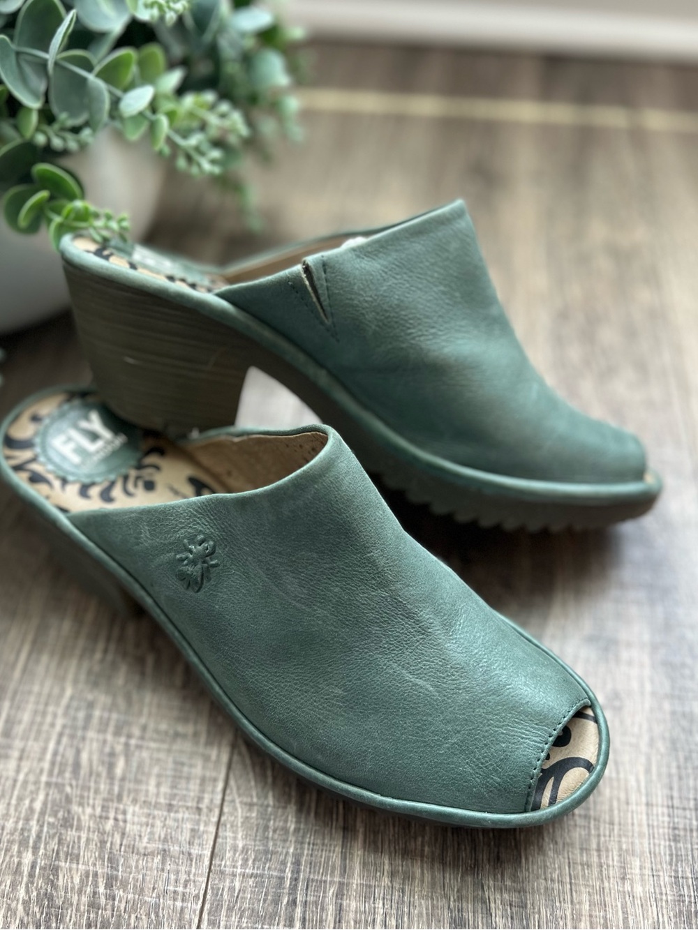Fly London Turquoise Peep Toe Wony Shoe Size 39 US 8-8.5 - Picture 6 of 6